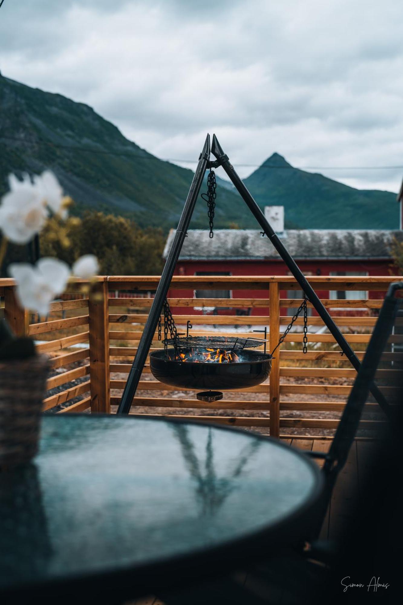 Alpan Apartments, Lyngenfjord Olderdalen ภายนอก รูปภาพ